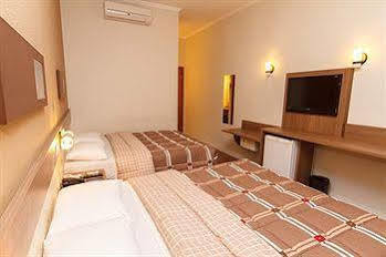 10 Hotel
